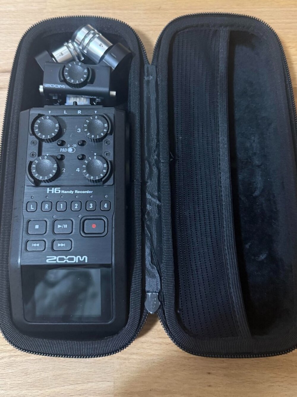 Zoom H6 All Black 6-Track Portable Recorder w/ Stereo Microphones